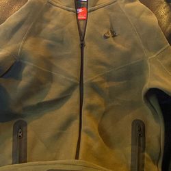 Nike Tech Fleece Olive Green (PANTS INCLUDED