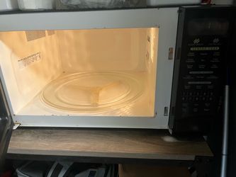 Sharp Sensor Cook Countertop Microwave