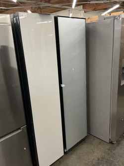 Samsung RS28CB76001 Side-by-Side Refrigerator (Open Box / Scratch & Dent)