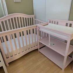 Pink Set Crib With Mattress And Changing Table With Pad