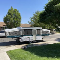 2000 Coleman Pop-up Trailer 