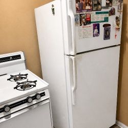 SE REGALAN ELECTRODOMÉSTICOS Y COMEDOR, SE DEBE LLEVAR TODO (City Terrace (L.A.))