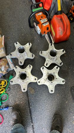 Dirt Wheel Hubs