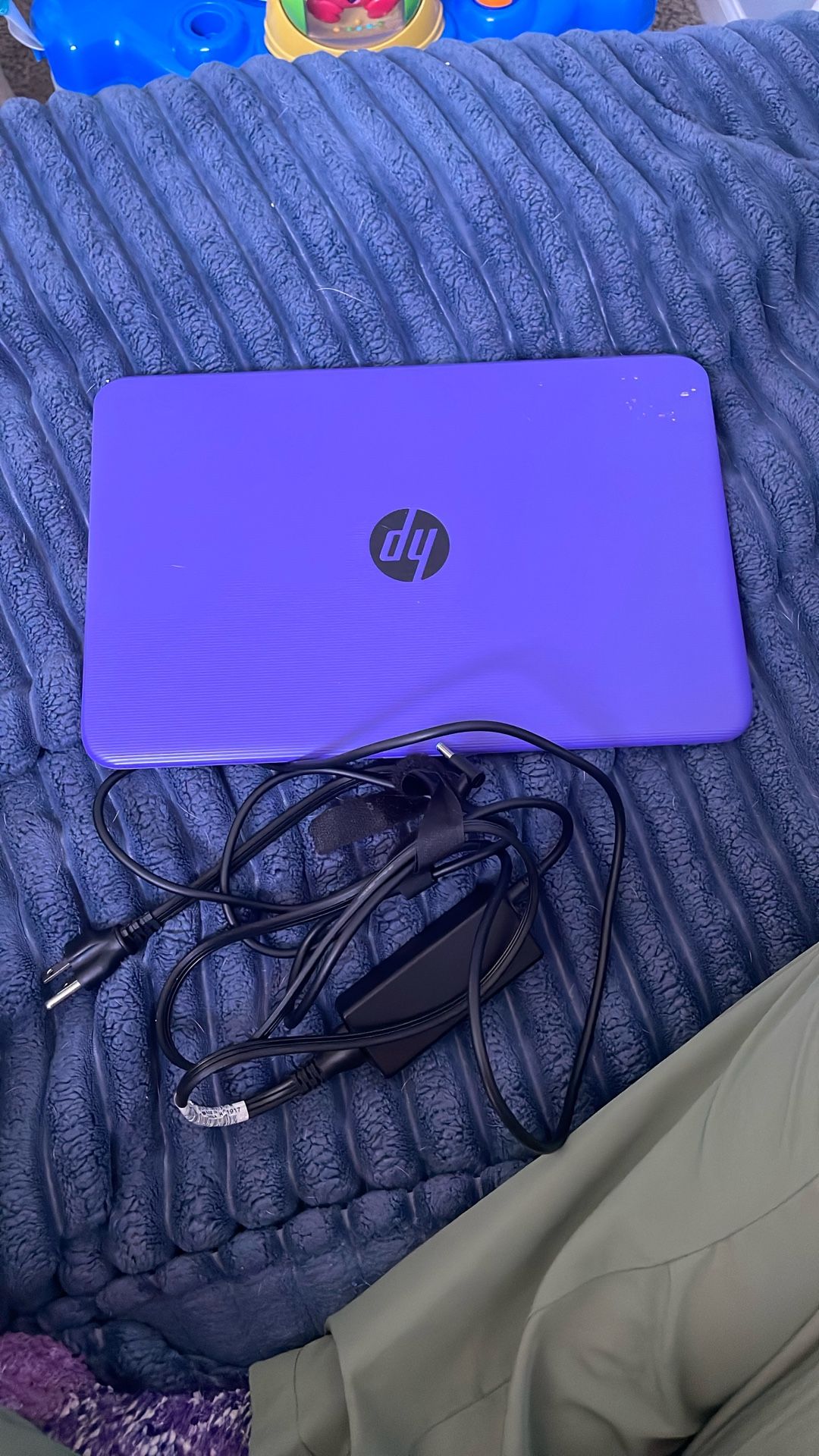 Purple HP Stream Laptop 