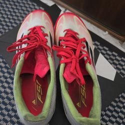  25.00  SOCCER SHOES Size 8.5