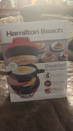 Breakfast sandwich maker