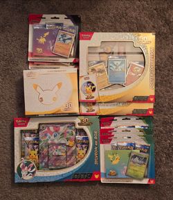 Pokémon 30th Celebration Item Bundle