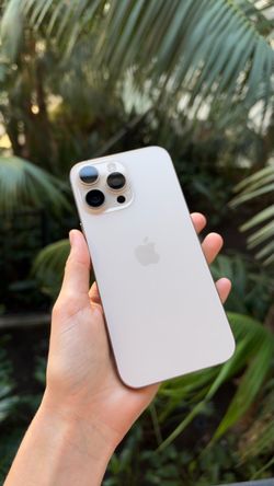 iPhone 16 Pro Max – 2TB UNLOCKED