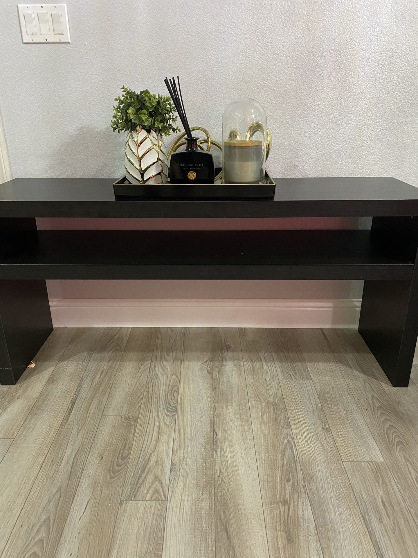 Console Table / Sofa Table