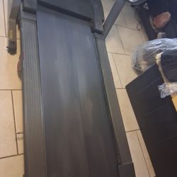 Caminadora electrica, Alto 55",Ancho 28",Largo 65", Usada Buenas Condiciones