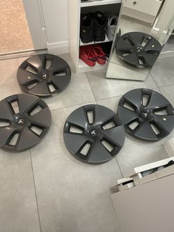 Tesla 3 Hub Caps