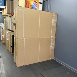 77 INCH SAMSUNG S90F SMART 4k TVS AI THIN Q BRAND NEW TV 