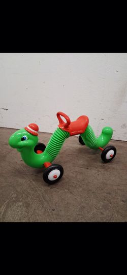 Inch worm like new pickup 3-8:30 pm rainbow/charleston cash only moving sale