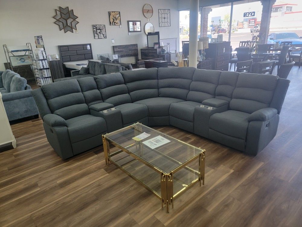 New 3pc Reclining Sectional In Dark Grey