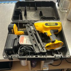 Dewalt Battery Powered Nailer With Charger And 2” Nails 16gauge $159 