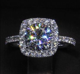 New 18 k white gold engagement ring wedding ring set