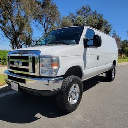 2010 Ford E-350