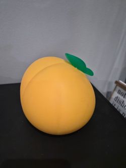 Viral giant peach squishy