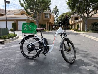 Rad Power Bikes RadCity 3 E-Bike – White