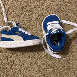 Suede Baby Pumas 