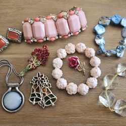 Costume JEWELRY Lot  9 Pieces  Craft Beads