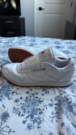 Reebok , size 10 ,white