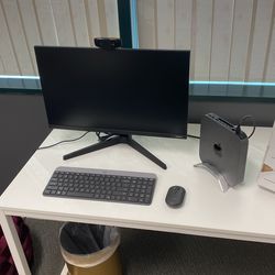 Mac Mini, Samsung Monitor 24”, Logi Keyboard Mouse And Camera