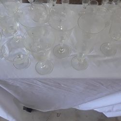 33 Piece Crystal Glass Set