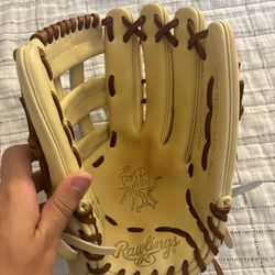 Rawlings Heart of the Hide 12 3/4 
