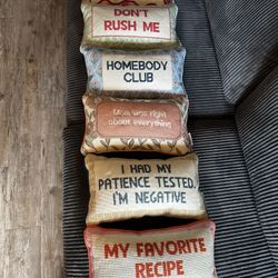 Embroidery pillows 