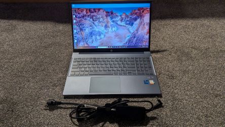 HP 15.6 Inch i7 11th Gen 500 GB HD 16 GB RAM Pavilion $300