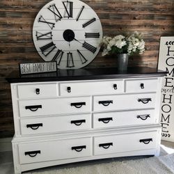 Beautiful Large Farmhouse Style Dresser Or Buffet