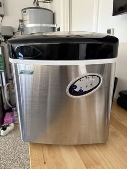 Mr. Freeze Countertop Icemaker