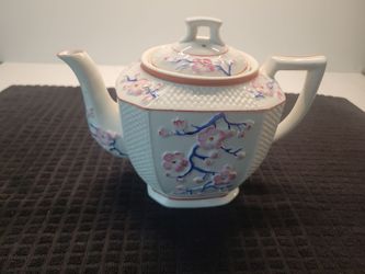 Vintage hand-paint floral TEAPOT