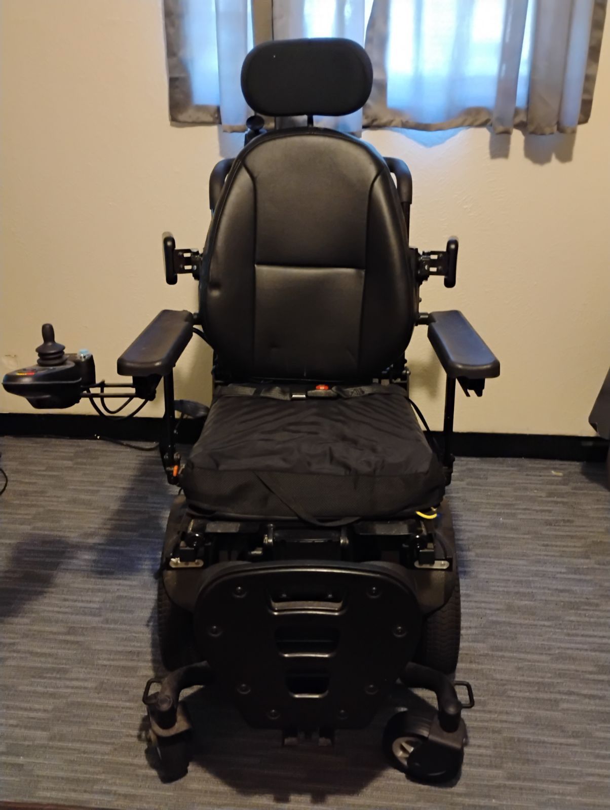 Powered Wheel Chair P325 Never Used Medicare Cuts