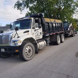 Bobcat Y Camion