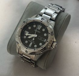 Seiko 200m Diver Men’s Watch