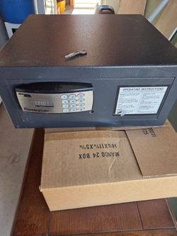 SentrySafe Electronic Security Safe with Key – Good Working Condition FREE DELIVERY