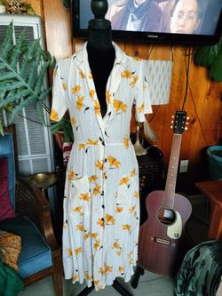Women's Urban Outfitters Floral Dresses (2) Size Small