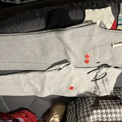2 Pairs Sweatpants size 8 Polo, & Gap..Was $12 Each..Now $10 Each.. 👇🏽 