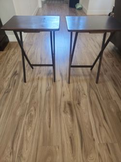 Folding tables