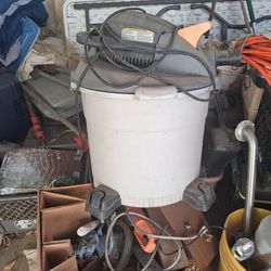 Electric vacuum