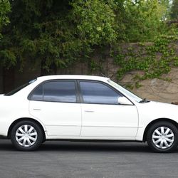 2002 TOYOTA COROLLA 