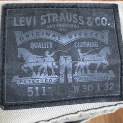 511 Levi’s W30 L32 Like New- 