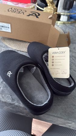 Vera Cosy Black Slippers