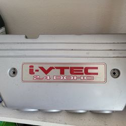 04 08 INTAKE VALVE COVER