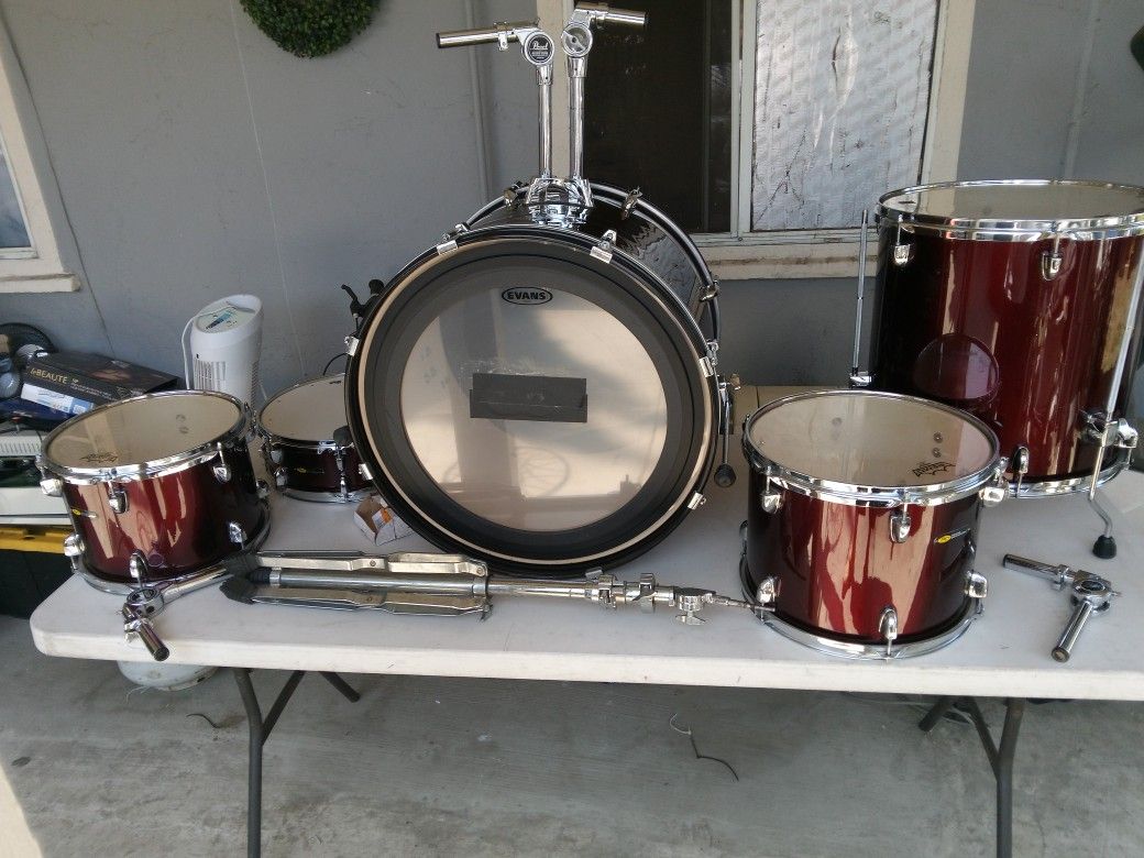 Evans Drum Set