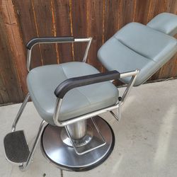 Hair Salon And Barber Chairs Good Condition 