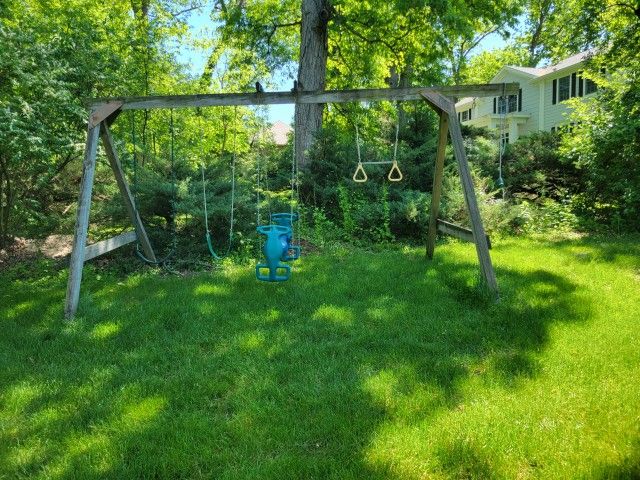 Free Swing Set