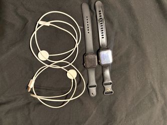 2 Apple Watches